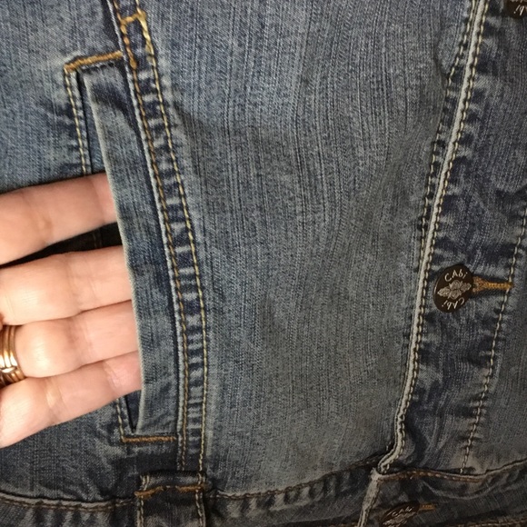 CAbi Medium Wash Jean Jacket #511 - 8 - Picture 3 of 10
